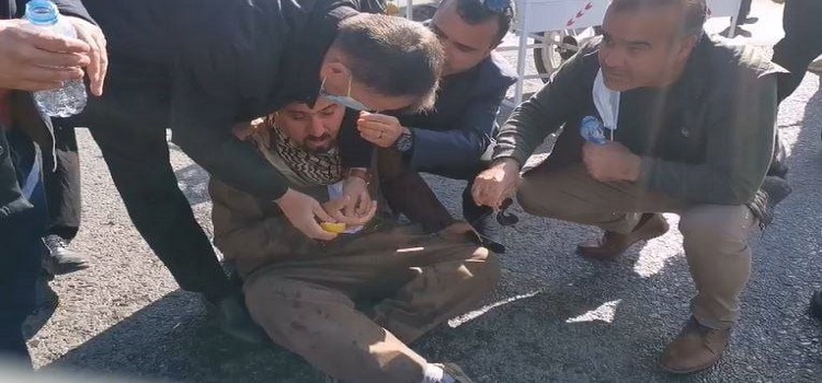 السليمانية.. الأمن يخلي سبيل فريق NRT الكوردية بعد اعتقاله اثناء تغطية الاحتجاجات