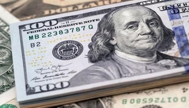 انخفاض طفيف بأسعار صرف الدولار أمام الدينار