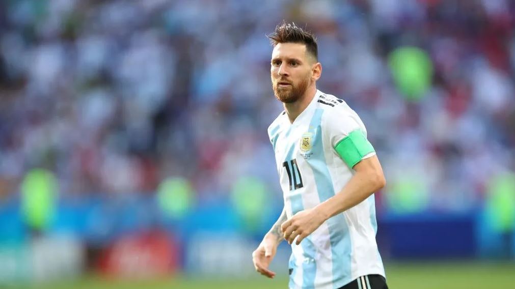 ميسي يعرض طائرته لخدمة زملائه في المنتخب.. تعرف على مواصفاتها (صورة)