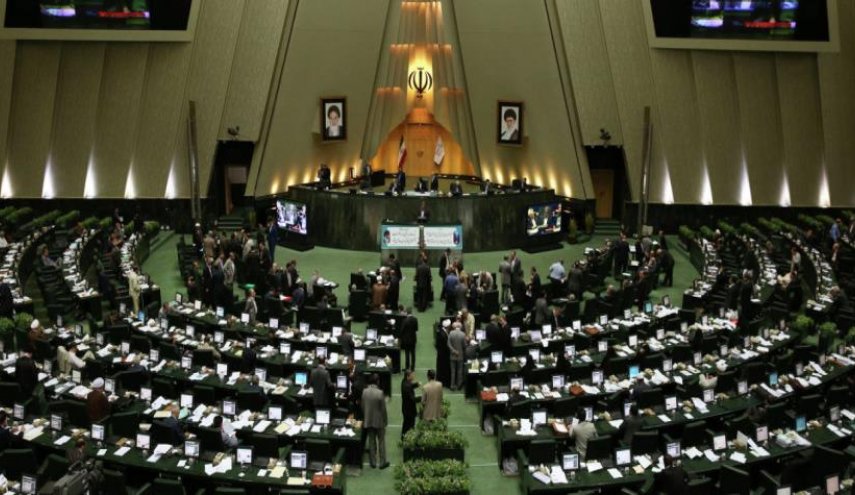 البرلمان الإيراني يدرج البنتاغون على لائحة الإرهاب