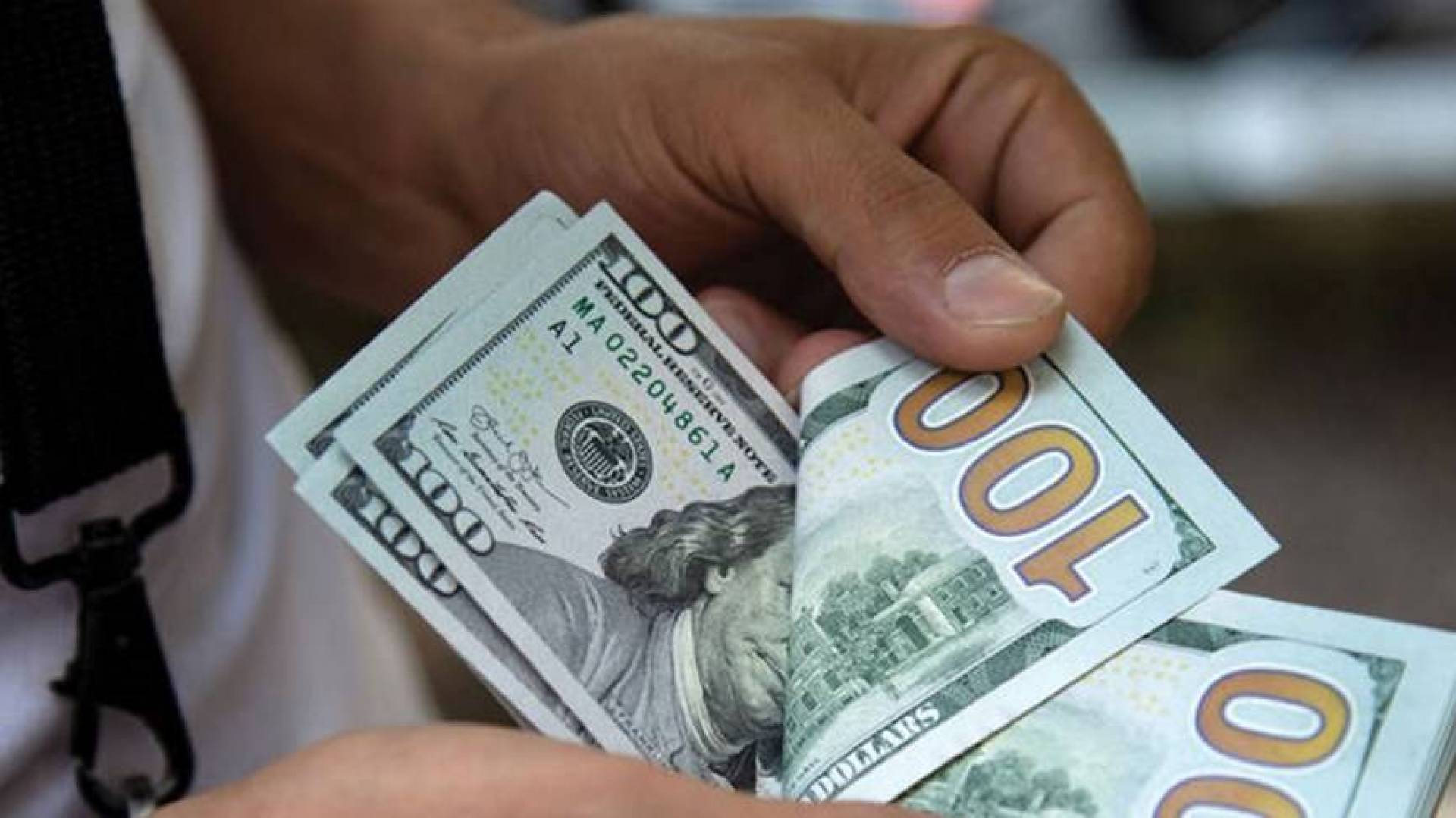 البورصة..الدولار يعاود ارتفاعه امام الدينار العراقي