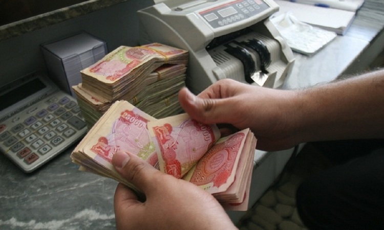 العمل تعلن شمول عوائل جديدة برواتب الحماية الاجتماعية