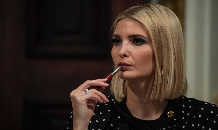 إيفانكا ترمب تعلق على اجراءات عزل والدها من رئاسة الولايات المتحدة