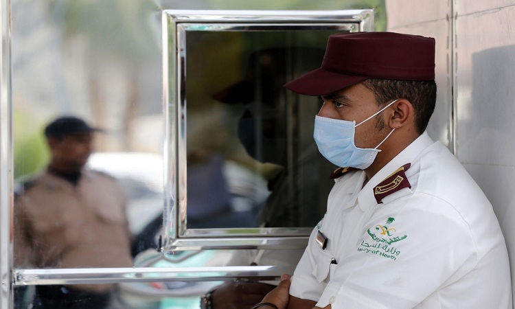 السعودية تعلن عزل محافظة كاملة بسبب 