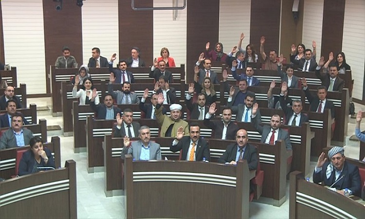 كردستان.. كشف فساد رئيس الحكومة فرفعوا الحصانة عنه