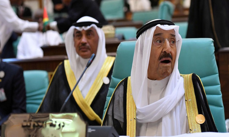 نقل أمير الكويت إلى مستشفى في أميركا وتأجيل لقائه مع ترمب