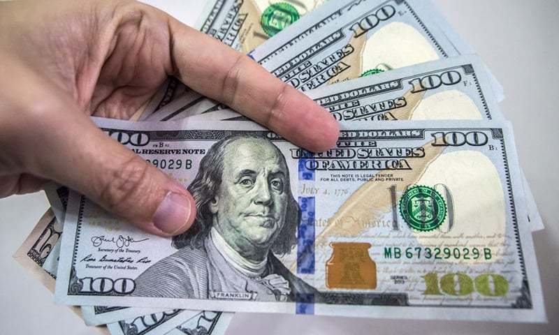بهایێ دۆلاری داکەت