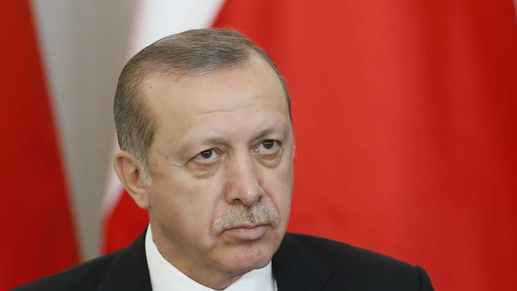 أردوغان يدعو الأتراك لدعم الليرة والتصدي للحرب الاقتصادية