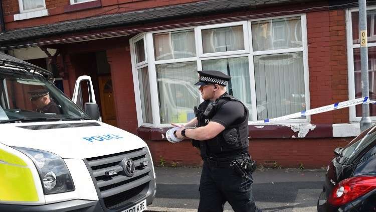 إصابة 10 أشخاص على الأقل في حادث إطلاق نار بمانشستر البريطانية