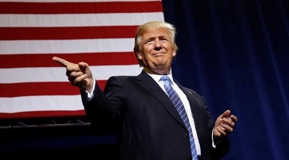 ترامب يصف مستشارة سابقة في البيت الأبيض بالكلبة