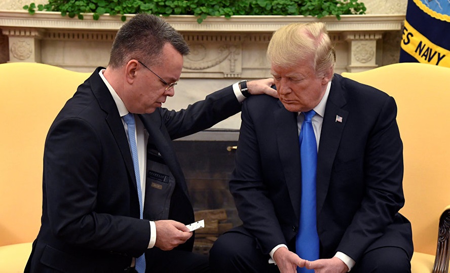 الكشف عن الخطة الأمريكية البديلة التي كانت معدة لمعاقبة تركيا لو لم تفرج عن القس