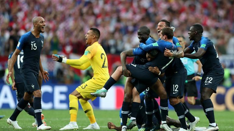 فرنسا بطلة لكأس العالم للمرة الثانية بعد عام 1998