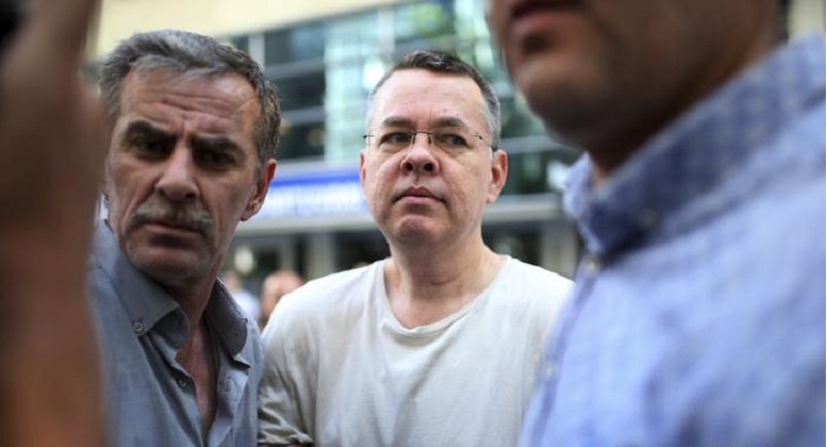 من هو القس برانسون الذي تسبب بأزمة دبلوماسية بين تركيا وأمريكا؟