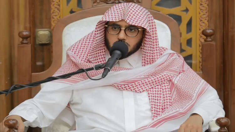 داعية سعودي يفتي بجواز الإفطار لكل المشاركين في كأس العالم