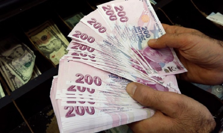 الليرة التركية تتراجع بنسبة 2%