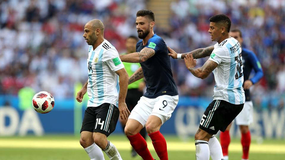 مسلسل الاعتزالات يخيم على الارجنتين بعد خروجها من المونديال