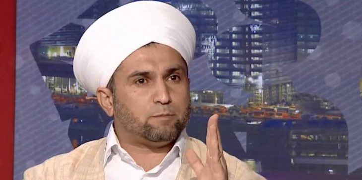 رجل دين يثير جدلا في كوردستان بسبب مناهضته للنساء ودعوته لتعدد الزوجات