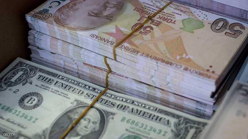 الليرة التركية تهوي إلى مستوى قياسي جديد