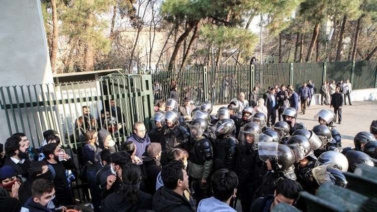 احتجاجات في مدن إيرانية ضد الغلاء والبطالة وتردي الأوضاع المعيشية