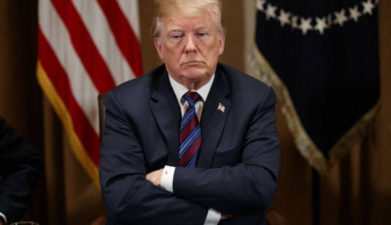 استطلاع: نصف الأمريكيين يريدون عزل ترامب و60% غير راضين عن أدائه