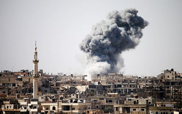 الجيش السوري يكثف من هجماته على مواقع المعارضة بالجنوب الغربي