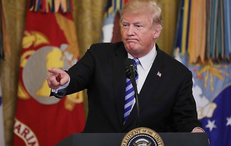 ترامب يغرد بشأن العقوبات على إيران