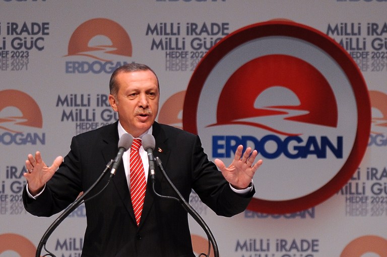أردوغان يؤكد أن حزبه قد يشكل ائتلافا إذا لم يحقق أغلبية برلمانية