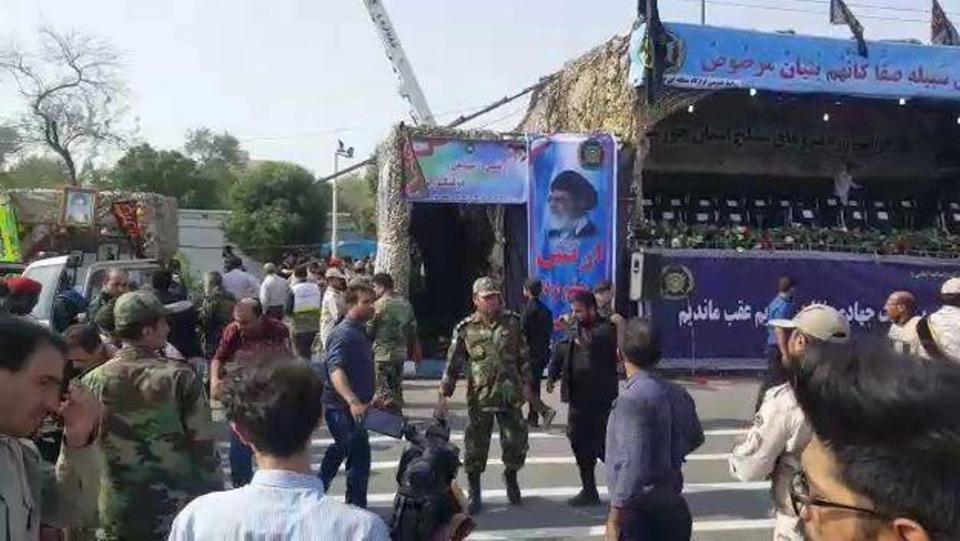 مسؤول كبير بالحرس الثوري الإيراني يتوعد بالرد على هجوم الأهواز