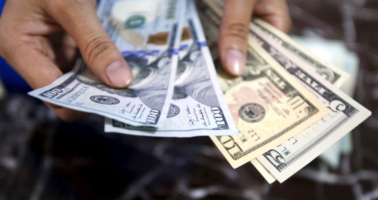 انخفاض سعر صرف الدولار في الإقليم