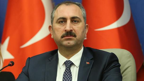 وزير العدل التركي يرد على العقوبات: لا أملك قرشا واحدا في أمريكا