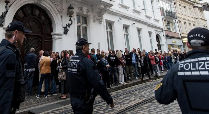 حزب يميني يدعو لمظاهرات بعد اغتصاب لاجئين لفتاة ألمانية في فرايبورغ