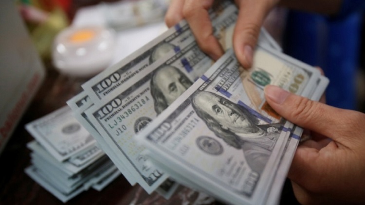 الدينار يرتفع امام الدولار وعملات اخرى