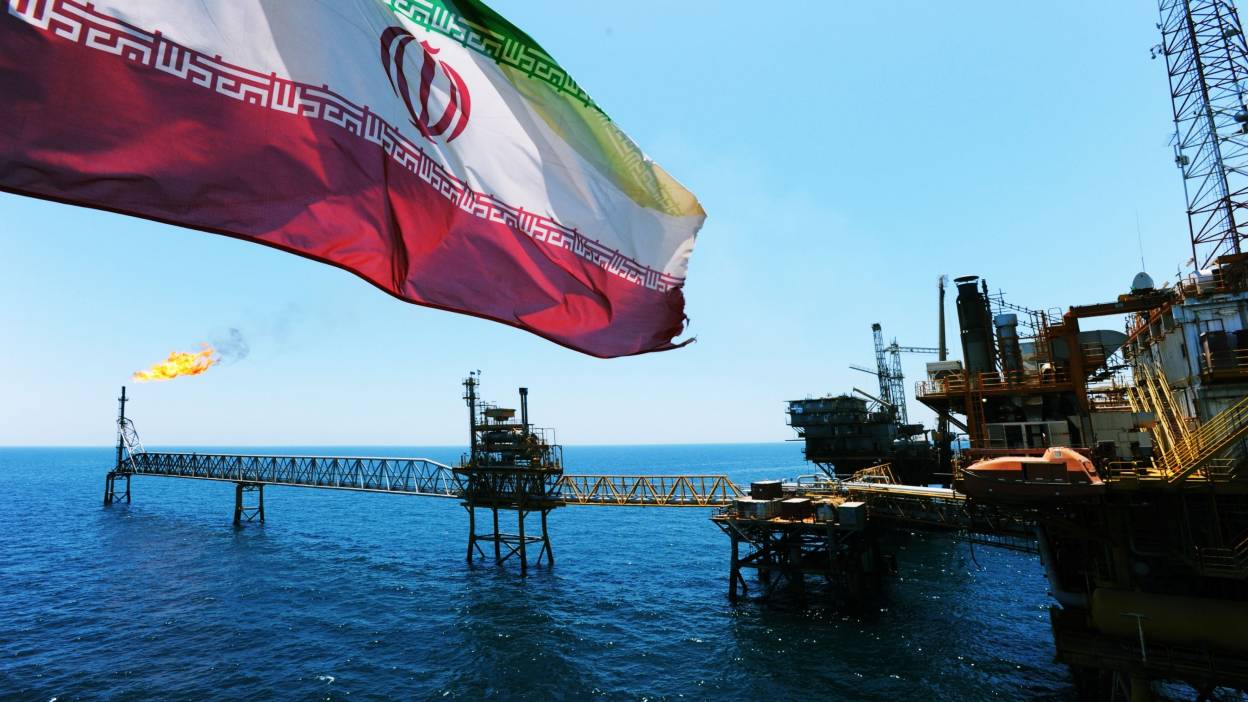 تراجع صادرات النفط الإيراني أكثر قبيل عقوبات واشنطن