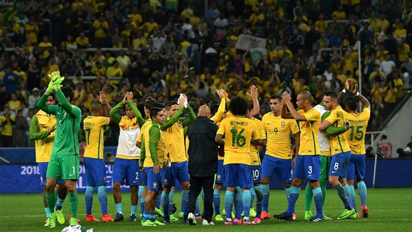 استقبال كبير لمنتخب البرازيل في بلده عقب خروجه من كأس العالم