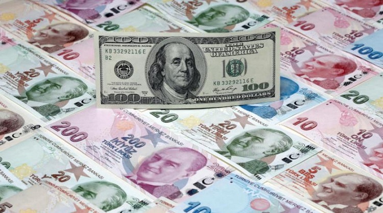 الليرة التركية تتقهقر امام الدولار الامريكي الى مستوى قياسي